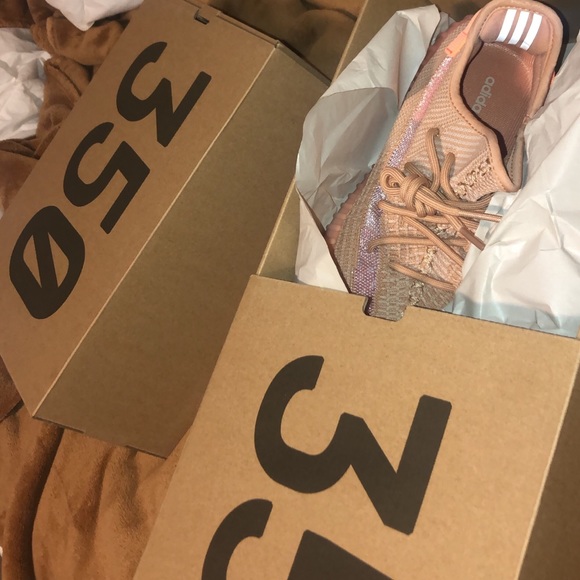 YEEZY boost 350 V2 Clay - Picture 2 of 2